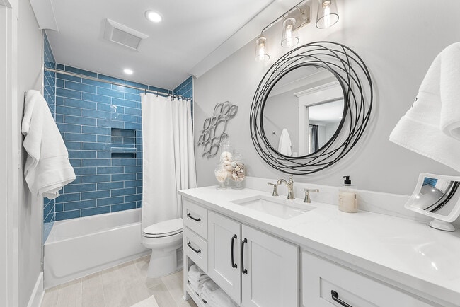 Building Photo - 355 Center St