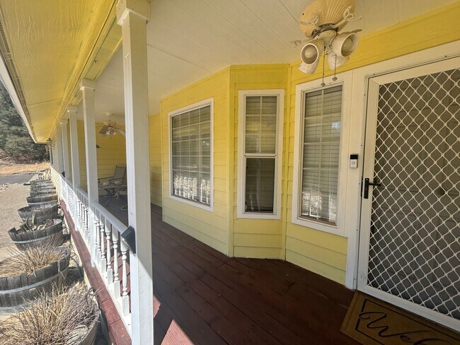 Building Photo - 10475 Gusano Way
