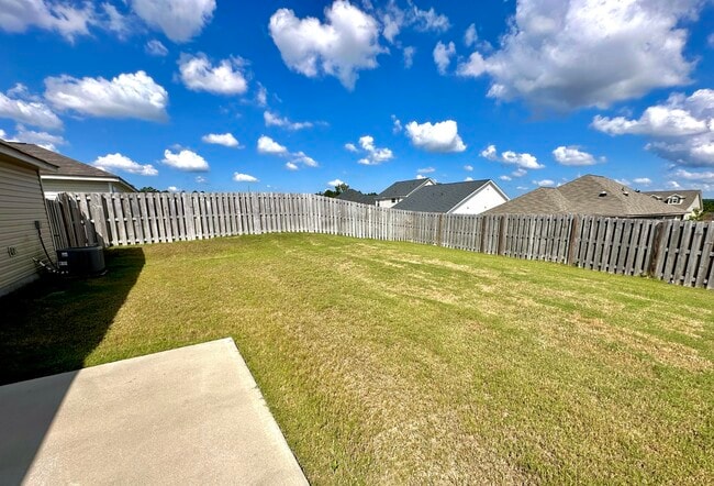 Building Photo - 822 Goodale Dr