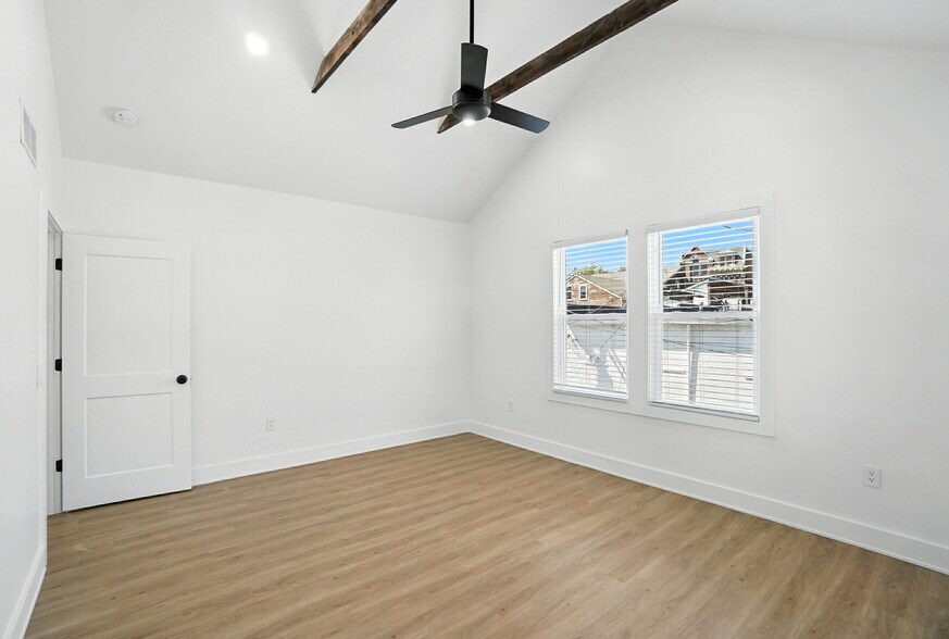 Building Photo - 831 Dayton Ave