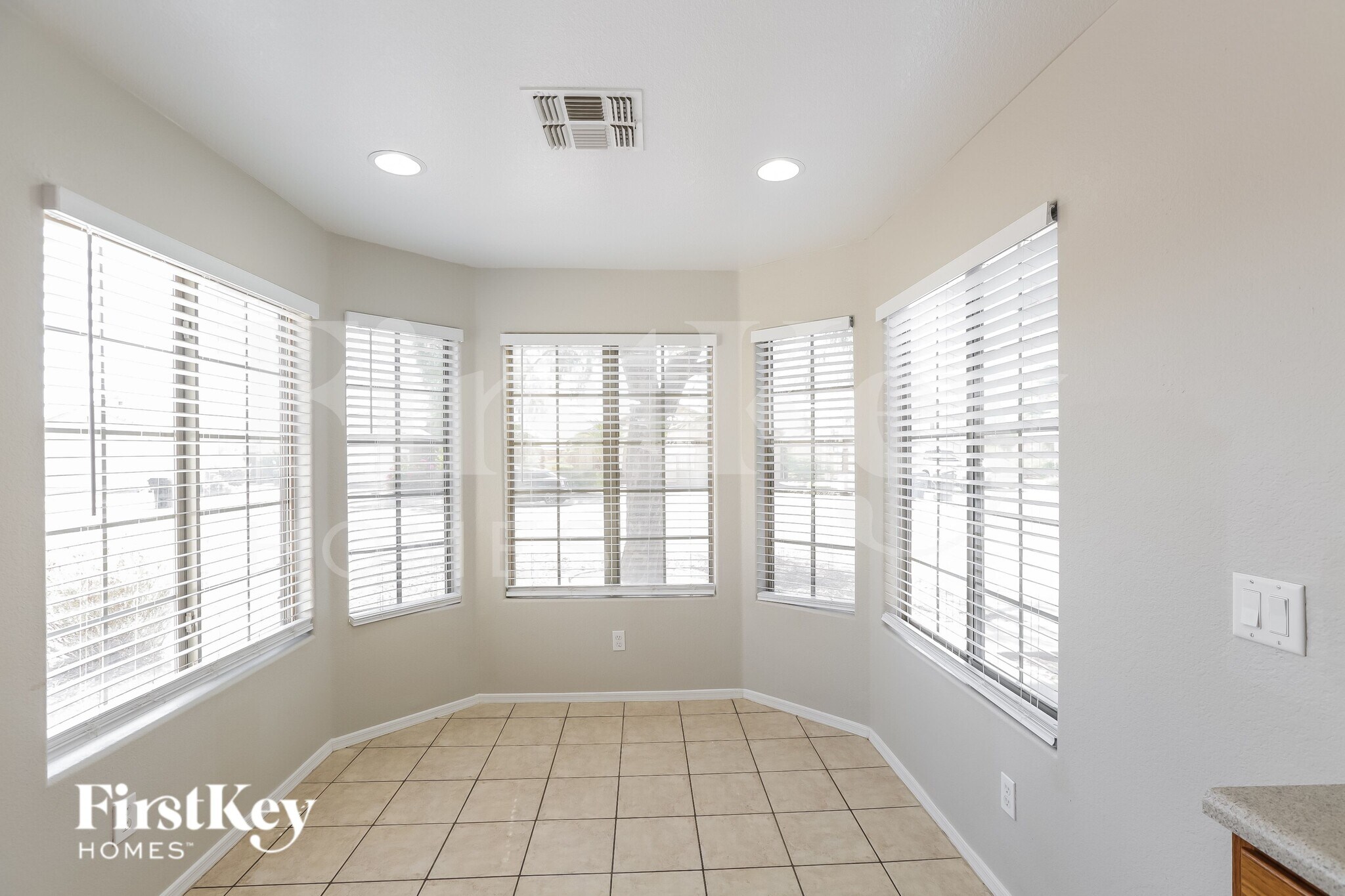 Building Photo - 14944 N 133rd Dr