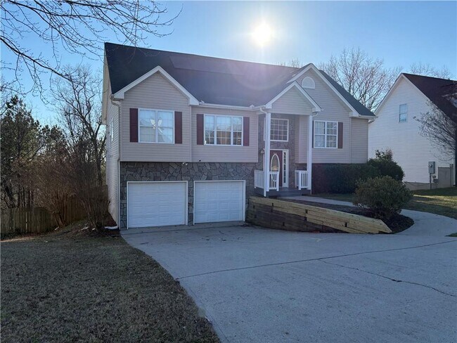 Building Photo - 933 Kendall Park Dr