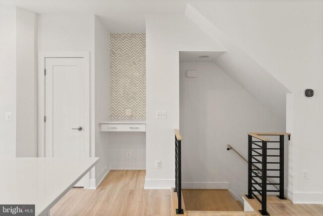 Building Photo - 1862 Michael Faraday Dr.