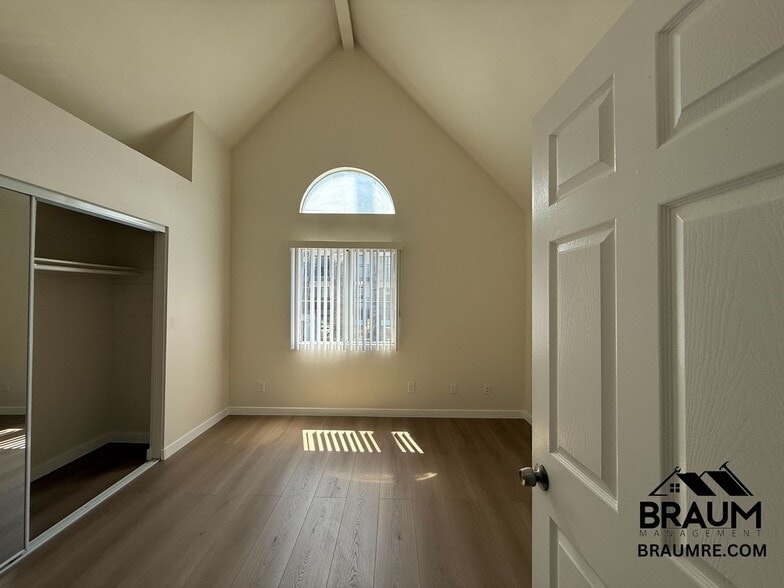 Building Photo - 14257 Friar St