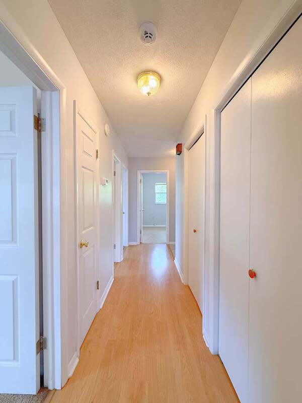 Building Photo - 213 6th Ave SW