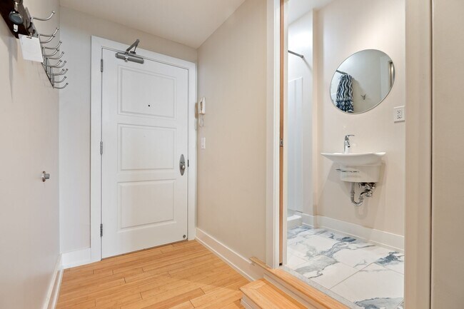 Building Photo - Available Now! Gorgeous 1 Bed, 2 Ba in the Historic Kress Building w/ Private Rooftop Patio!