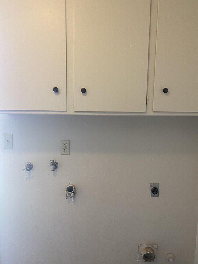 Building Photo - 3016 Delta Ave