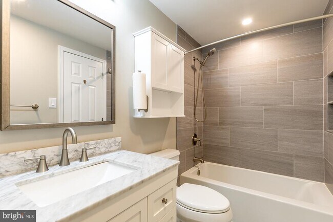 Building Photo - 1178 White Coral Ct