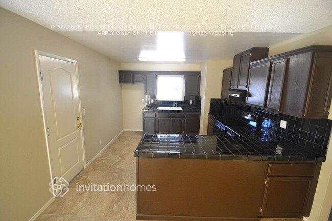 Building Photo - 272 De Soto Dr