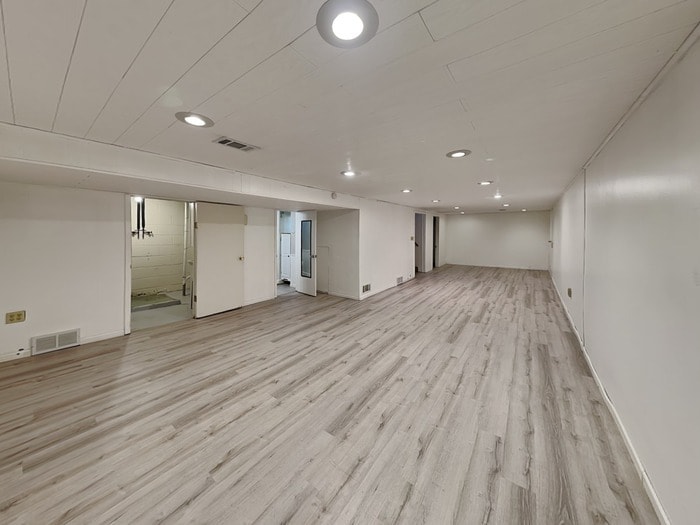 Building Photo - 2907 W 87th St