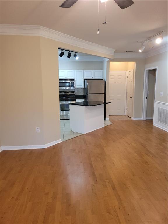 Building Photo - 1850 Cotillion Dr