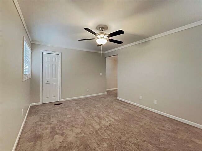 Building Photo - 5779 Hillside Dr NW