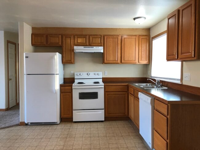 Kitchen - 5360 Lake Otis Pky