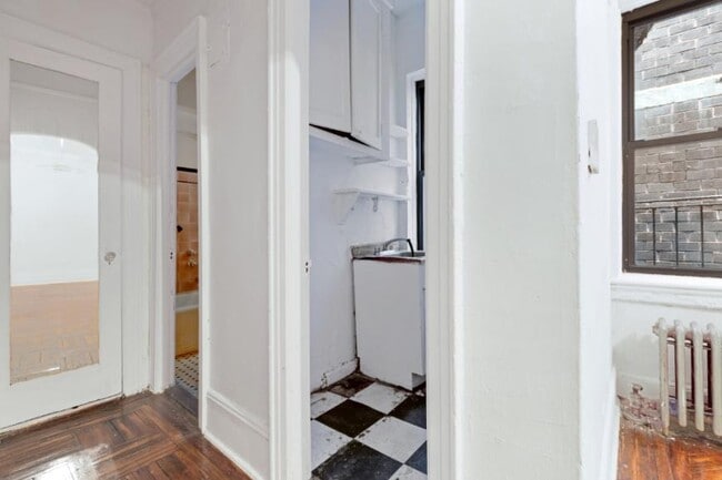 Building Photo - 0 bedroom in New York NY 10019