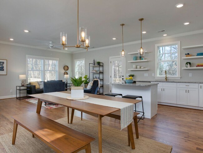 Building Photo - Available Now! Gorgeous 3 bedroom home close to downtown Durham!