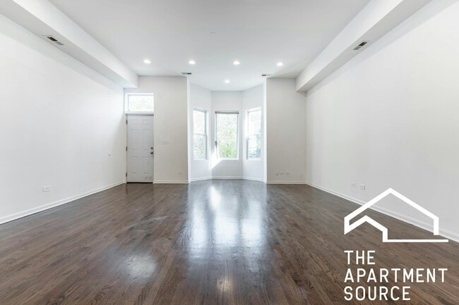 Building Photo - 2112 N Campbell Ave