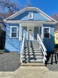 Building Photo - Reserve Now for June 2026! Updated House i...