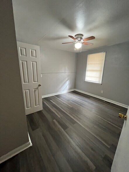 Building Photo - 4716 Wilson Rd