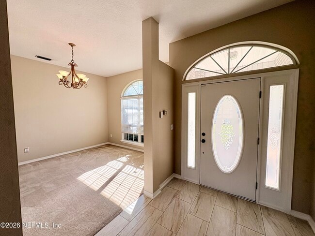 Building Photo - 15677 Moss Hollow Dr