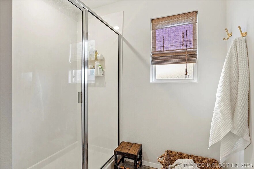 Building Photo - 7412 E 89th Pl N