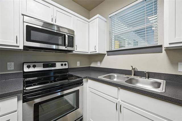 Building Photo - 903 Fannin St