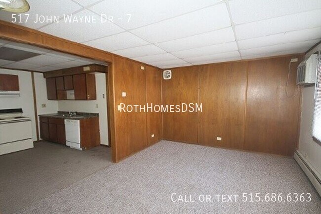 Building Photo - 517 N John Wayne Dr