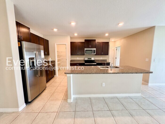 Building Photo - 7329 Canterbury Bells Ct