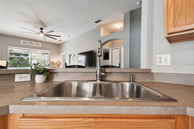 Building Photo - 7655 Citrus Blossom Dr