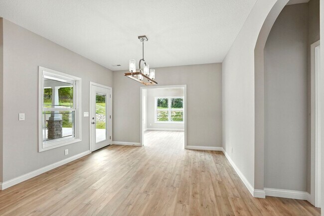 Building Photo - 80 Lane 520 Lake James