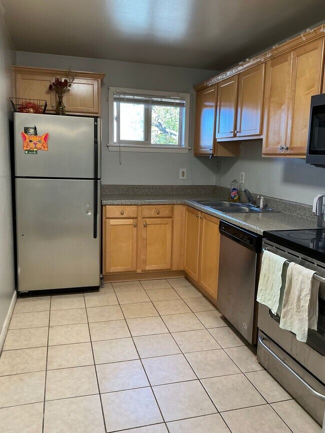 Building Photo - 1BR/1 BA + Bonus Room and balcony in Stadium Village! **Available in January but come see it toda...