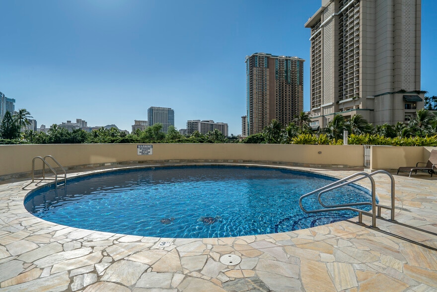 Building Photo - 1860 Ala Moana Blvd