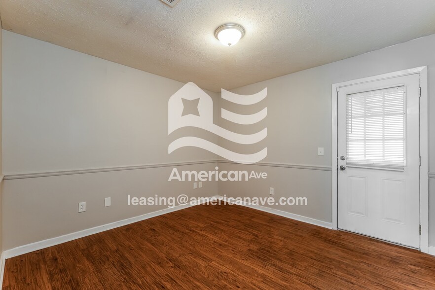 Building Photo - 1443 Cherrie Ave