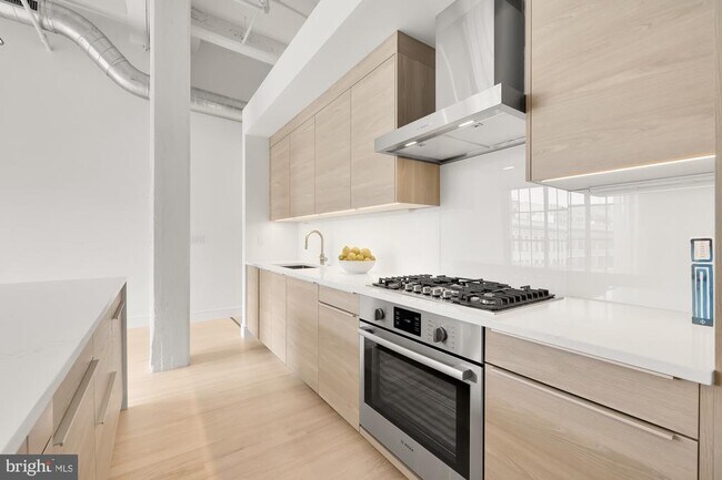 Building Photo - 1515 14th St NW