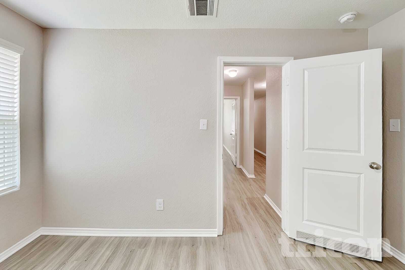 Building Photo - 9736 Marbach Brk