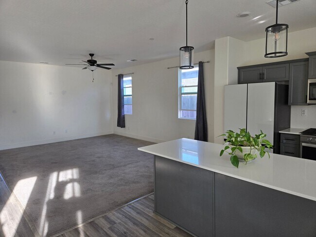 Building Photo - Home for Rent