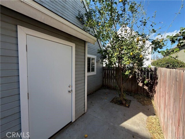 Building Photo - 14560 Woodland Dr