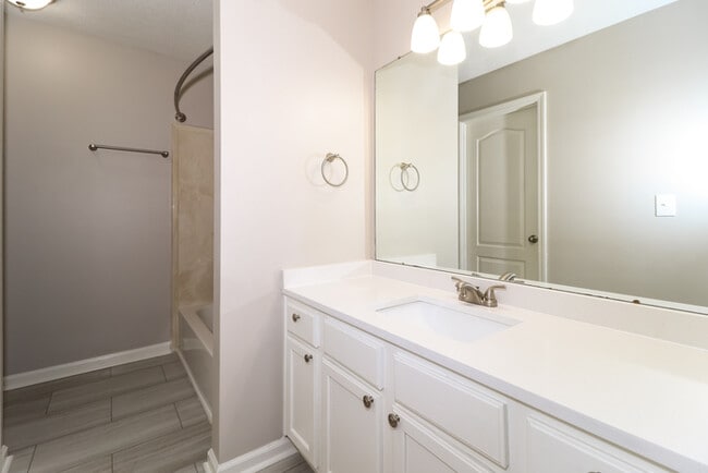 Building Photo - 1413 Marhill Cove