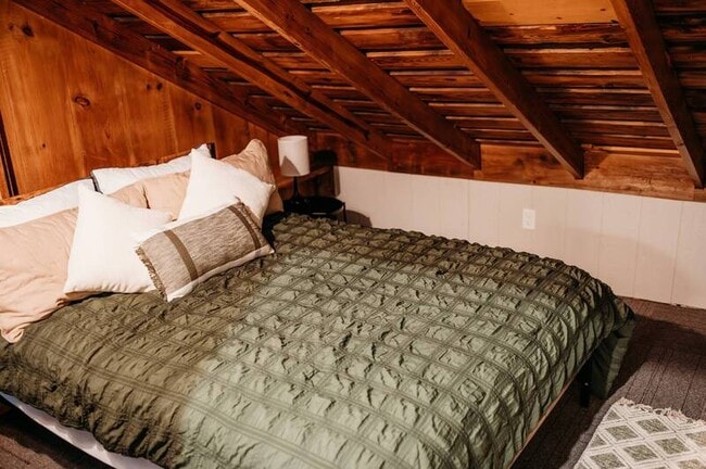 Building Photo - 19920 NW Farley Hampton Rd