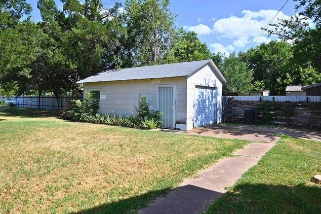 Building Photo - 1113 Harlan Ave