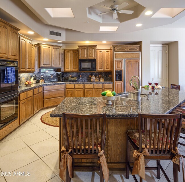 Building Photo - 25550 N Wrangler Rd