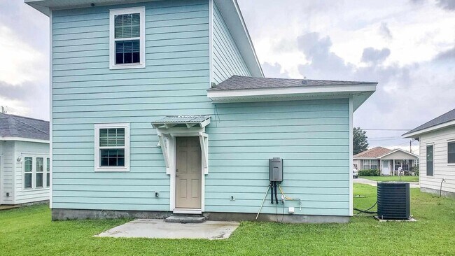 Building Photo - 5406 Arrowhead Rd