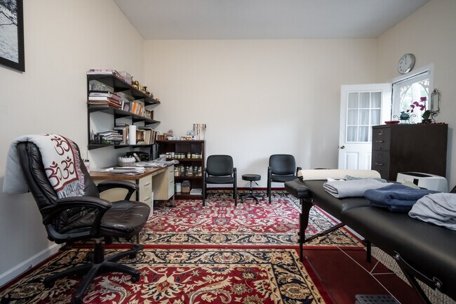 Building Photo - 115 Winterberry Dr