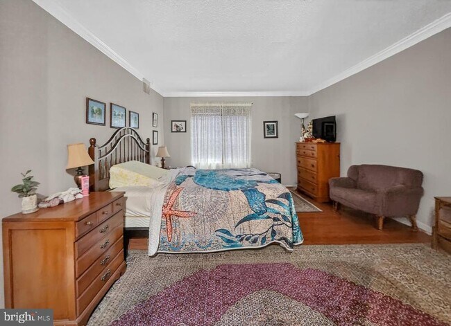 Building Photo - 8370 Greensboro Dr