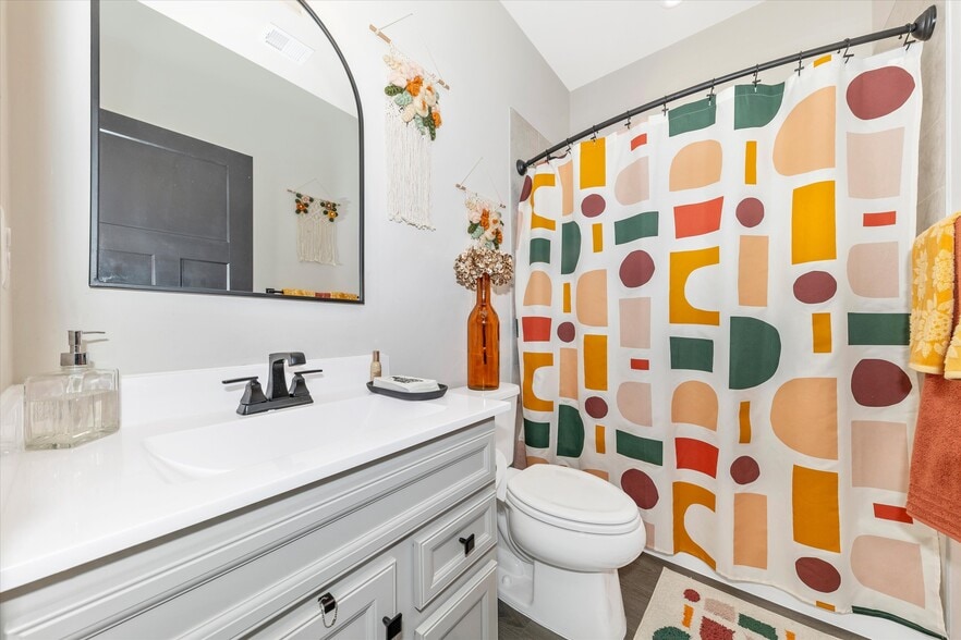 Building Photo - 166 Drydock Way