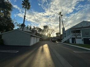 Building Photo - MOVE IN SPECIAL....$750.00 off with May, 2026 move in! Cozy condo in Shadowridge Community