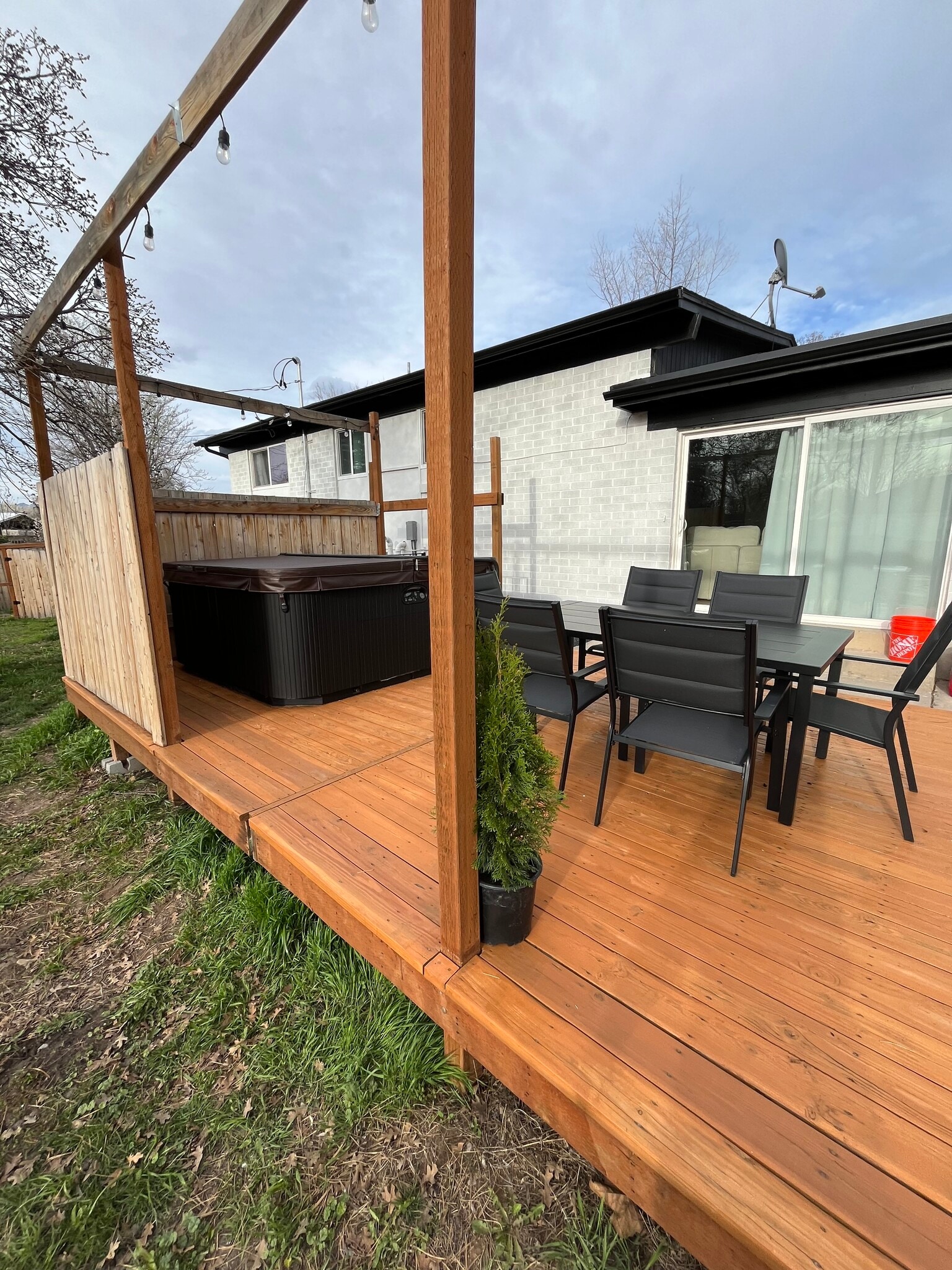 Building Photo - 3744 S 810 E