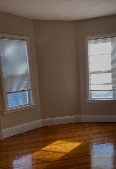 Building Photo - 73 Richfield St