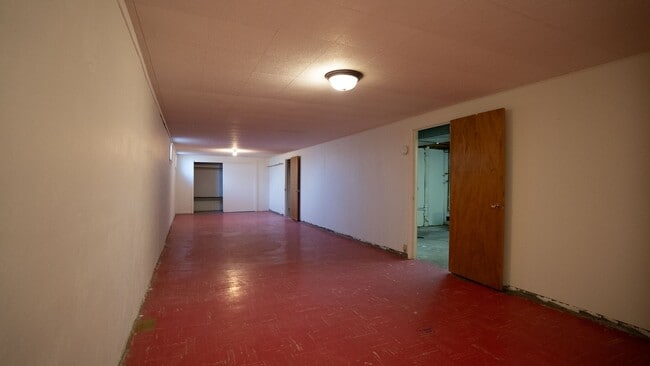 Building Photo - Comfort & Convenience: 3BR Home with Garage, RV Parking, and Flex Room