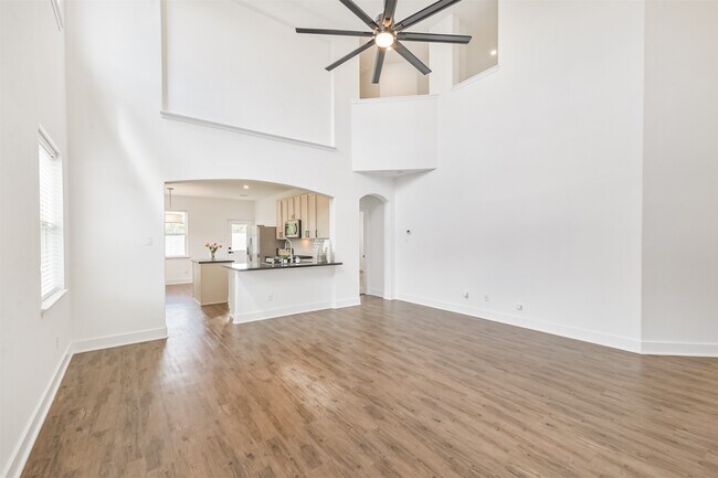 Building Photo - 15203 Lake Powell Dr