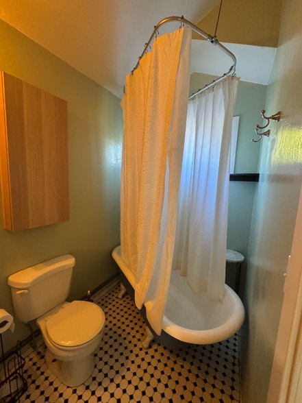 Building Photo - 1342 La Colina Dr